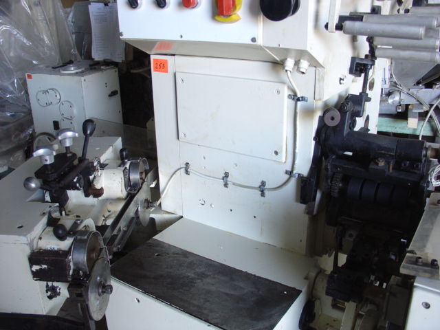 Wrapping machine for soft candy EW-5