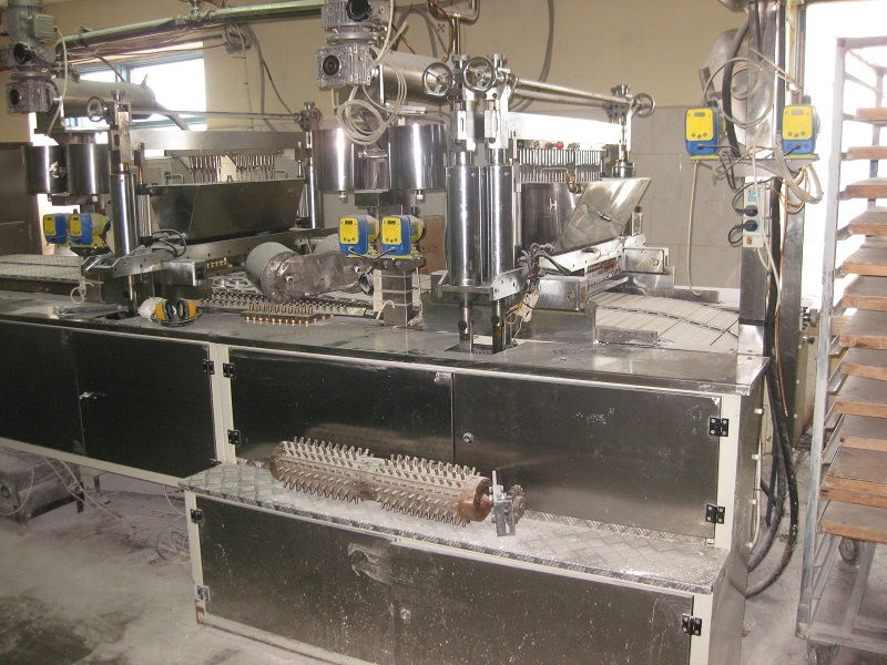 Jelly line for continuous manufacture of soft jelly sweets