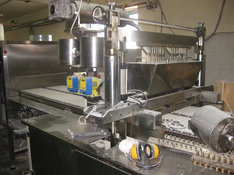 Jelly line for continuous manufacture of soft jelly sweets