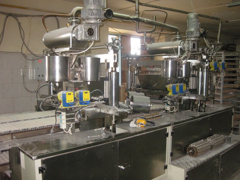 Jelly line for continuous manufacture of soft jelly sweets