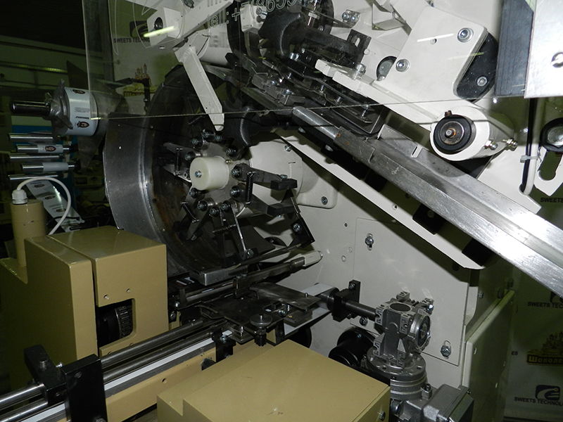 EL-5 NAGEMA WRAPPING MACHINE FOR SWEETS