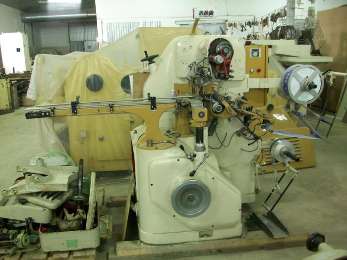 WRAPPING MACHINE FOR SWEETS GD 2400