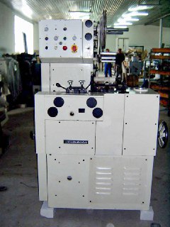 Wrapping machine for soft candy EW-5